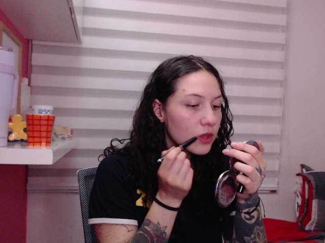 Jane-r's BongaCams show and profile