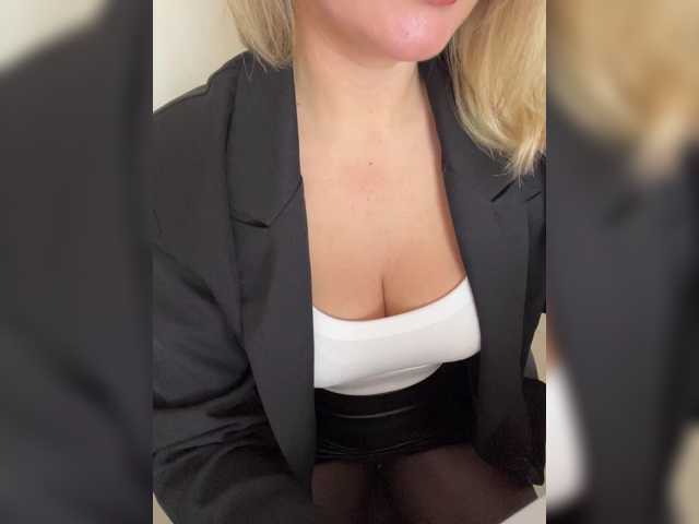 YuliyaLasker, en vivo ahora en BongaCams