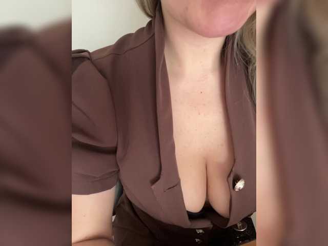 YuliyaLasker live cam on BongaCams