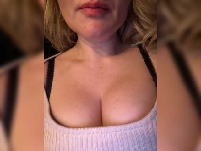 YuliyaLasker live cam on BongaCams