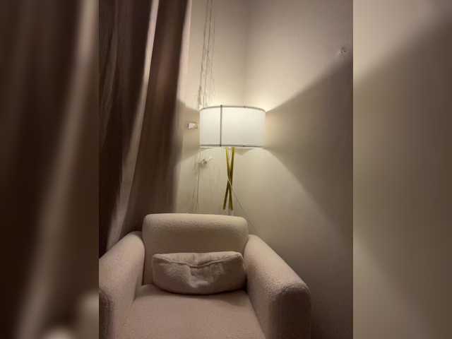 YuliyaLasker live cam on BongaCams