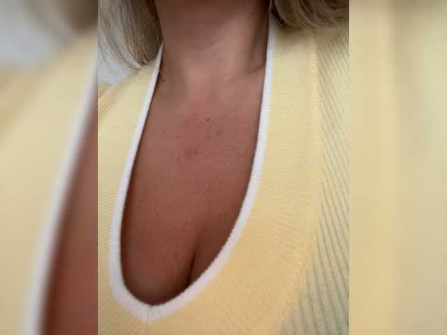 YuliyaLasker live cam on BongaCams