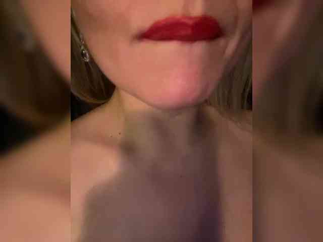 Model: _IBlondy_