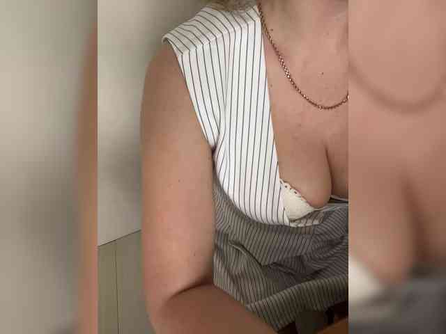 This model is live right now. YuliyaLasker