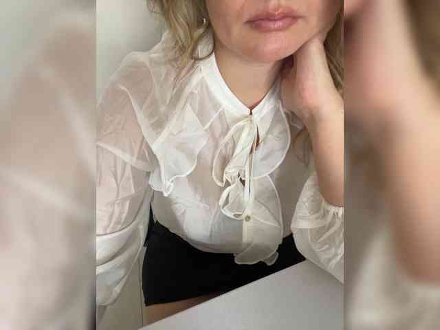 _IBlondy_ webcam