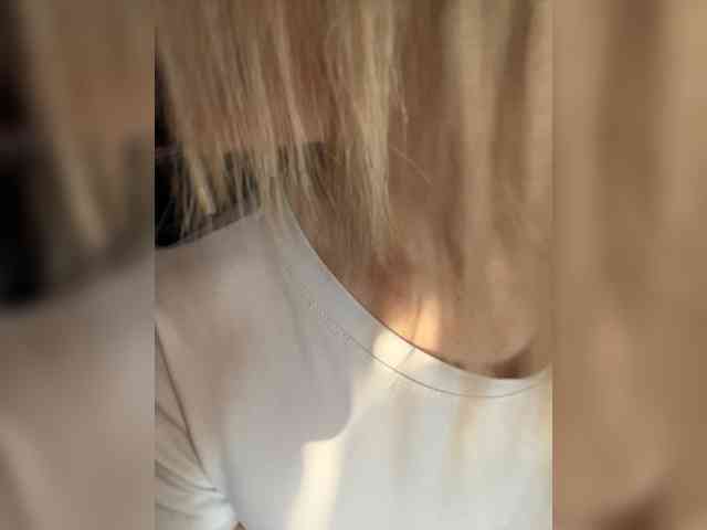 _IBlondy_ webcam