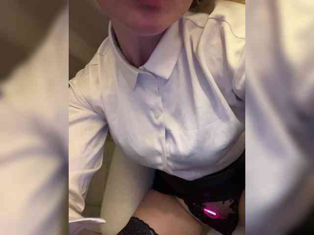 _IBlondy_ webcam