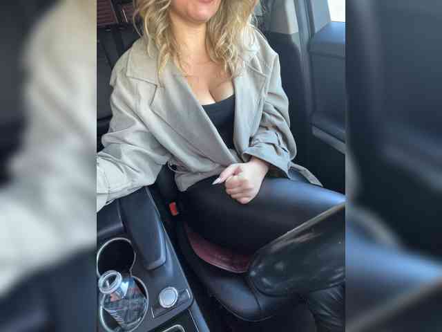 _IBlondy_ webcam