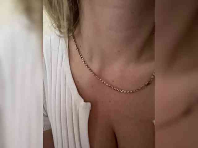 _IBlondy_ webcam