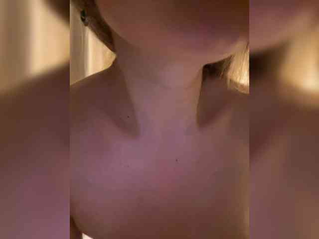 _IBlondy_ webcam