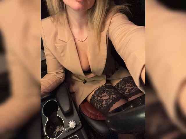 _IBlondy_ webcam