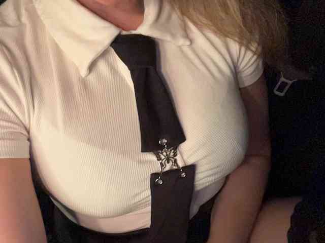 _IBlondy_ webcam