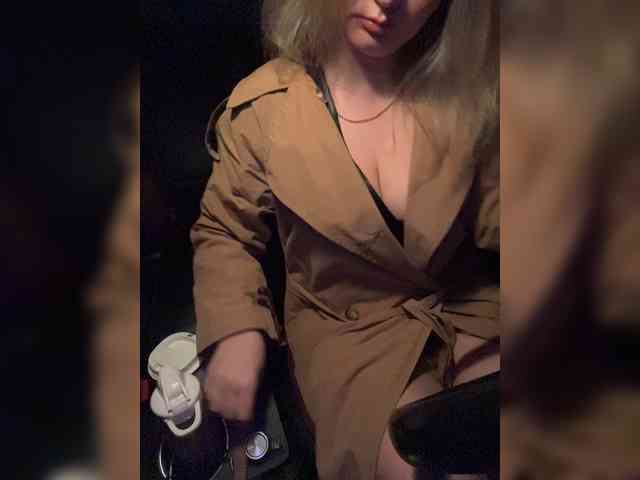 _IBlondy_ webcam