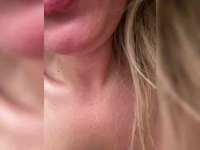 _IBlondy_ webcam