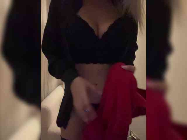 _IBlondy_ webcam