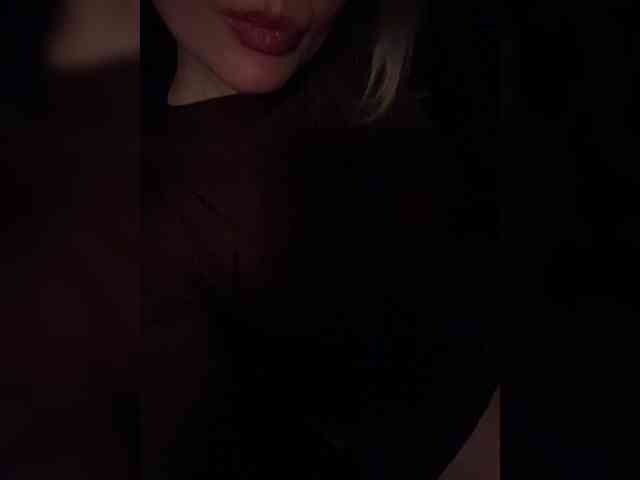 _IBlondy_ webcam