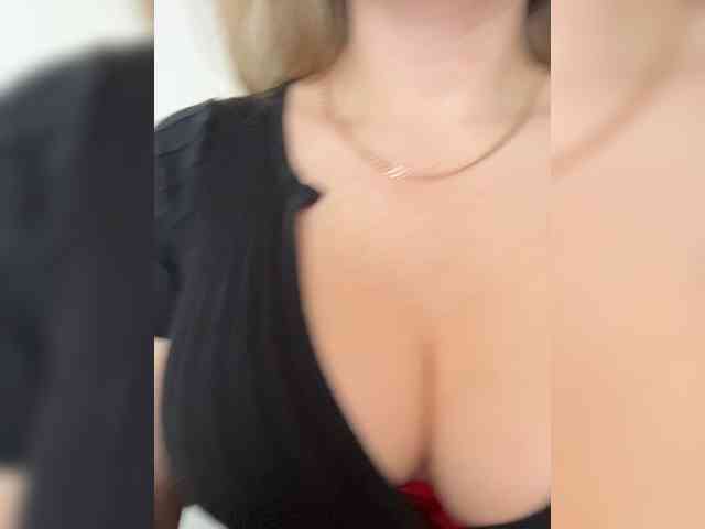 _IBlondy_ webcam