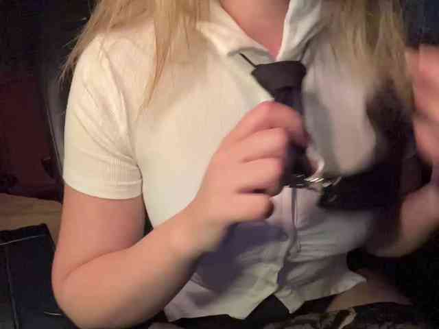_IBlondy_ webcam