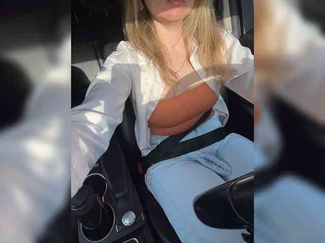 _IBlondy_ webcam