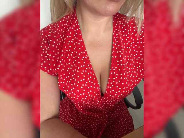 _IBlondy_ webcam
