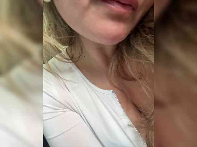 Модель: _IBlondy_