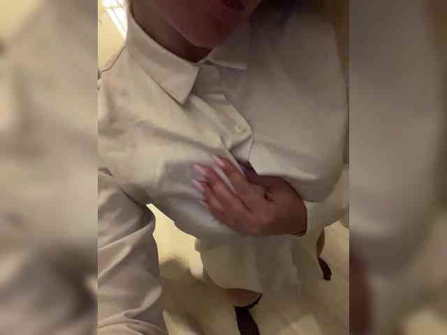 Модель: _IBlondy_
