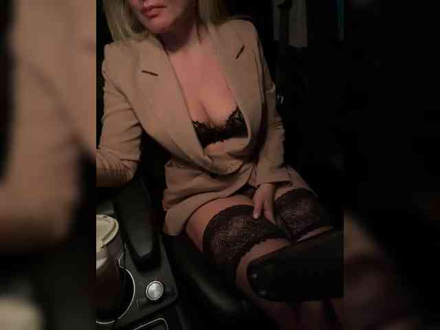 _IBlondy_ webcam