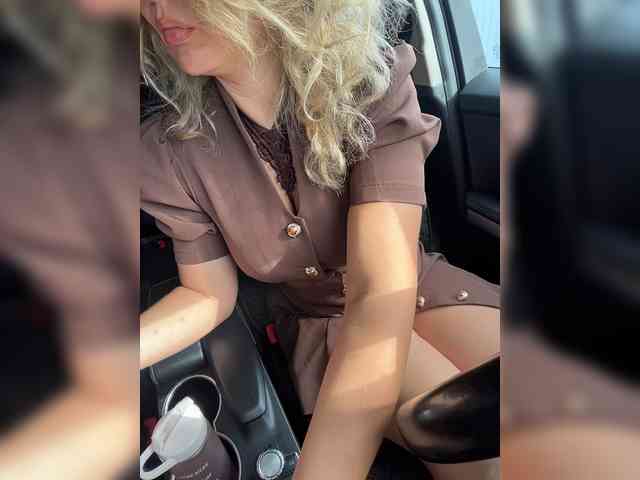 _IBlondy_ webcam
