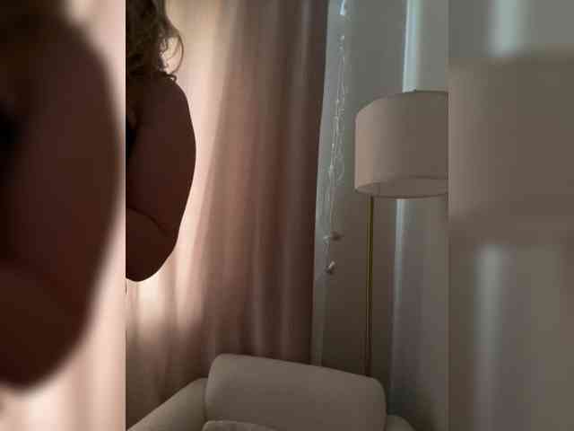 _IBlondy_ webcam