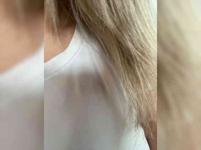 _IBlondy_ webcam