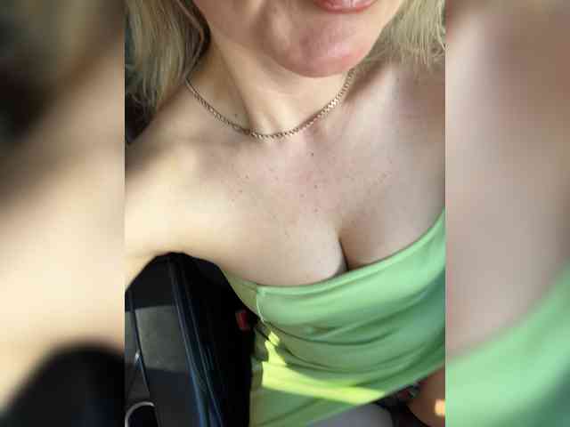 _IBlondy_ webcam