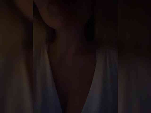 _IBlondy_ webcam
