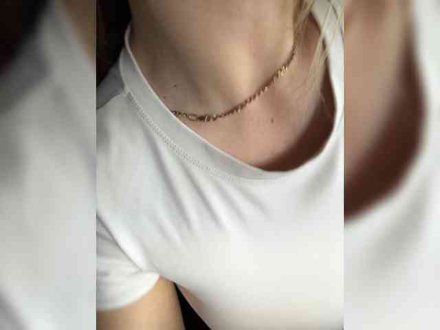 _IBlondy_ webcam
