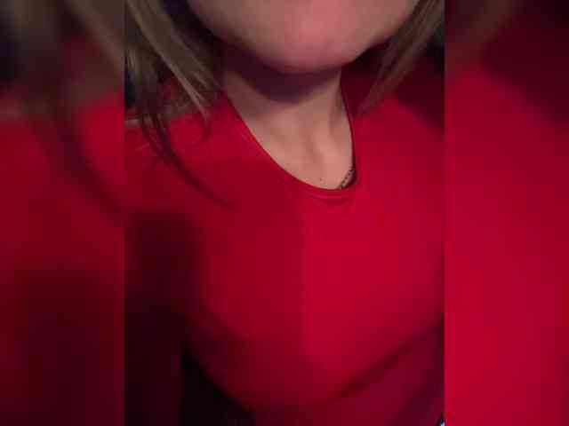 _IBlondy_ webcam