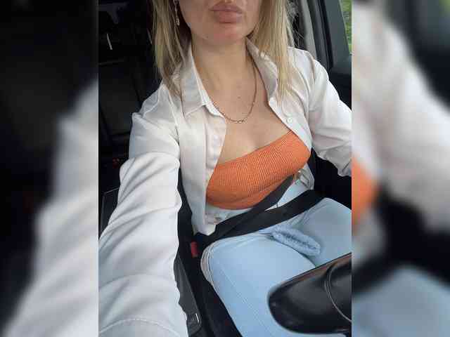 _IBlondy_ webcam
