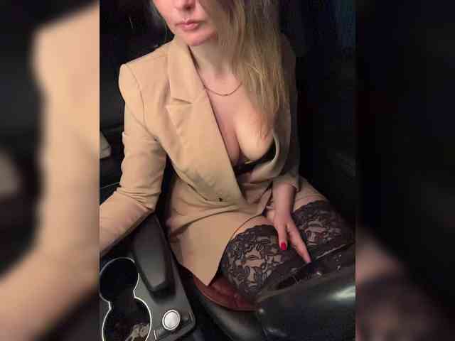 _IBlondy_ webcam