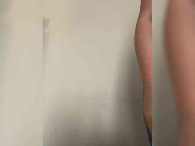 _IBlondy_ webcam
