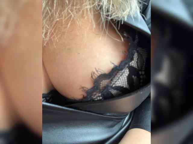 _IBlondy_ webcam
