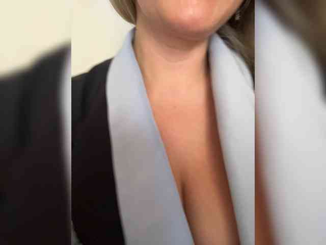 _IBlondy_ webcam