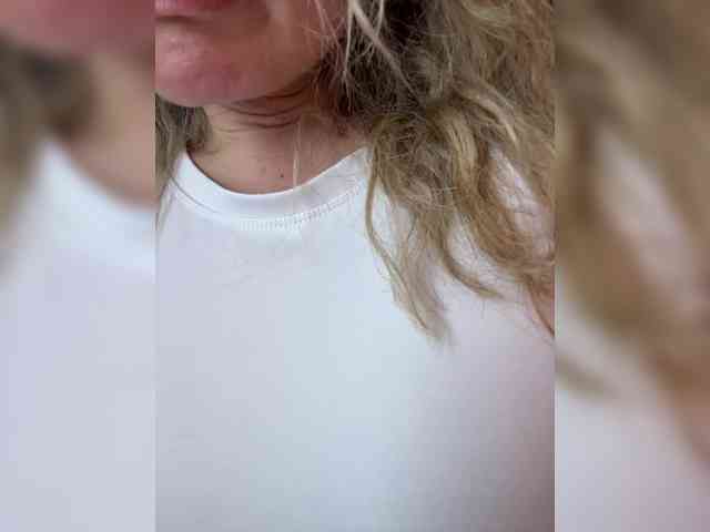 _IBlondy_ webcam