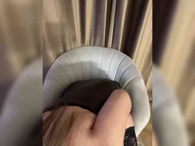_IBlondy_ webcam