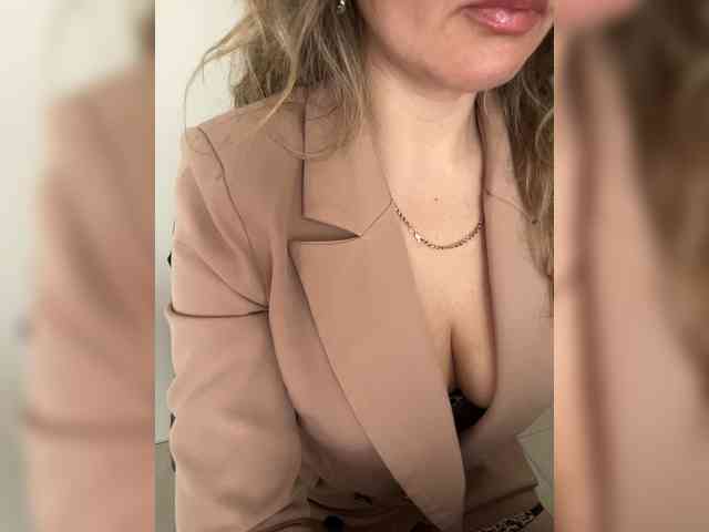 _IBlondy_ webcam