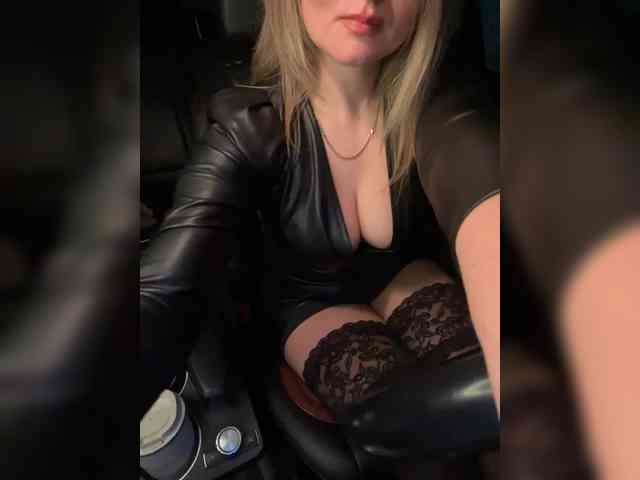 _IBlondy_ webcam