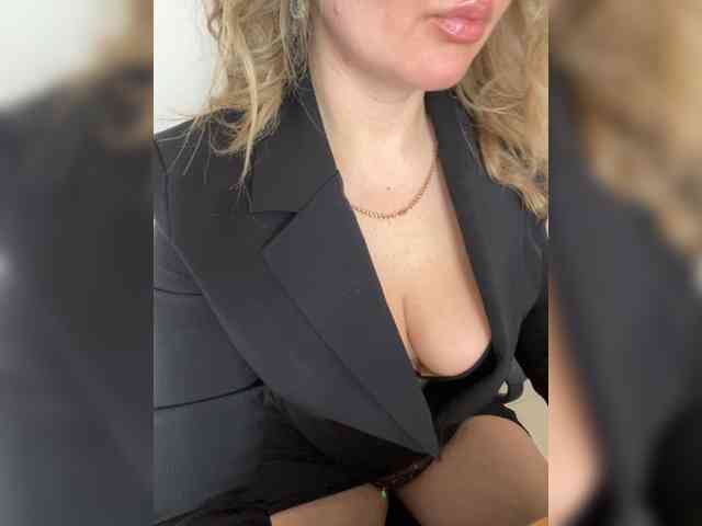 _IBlondy_ webcam