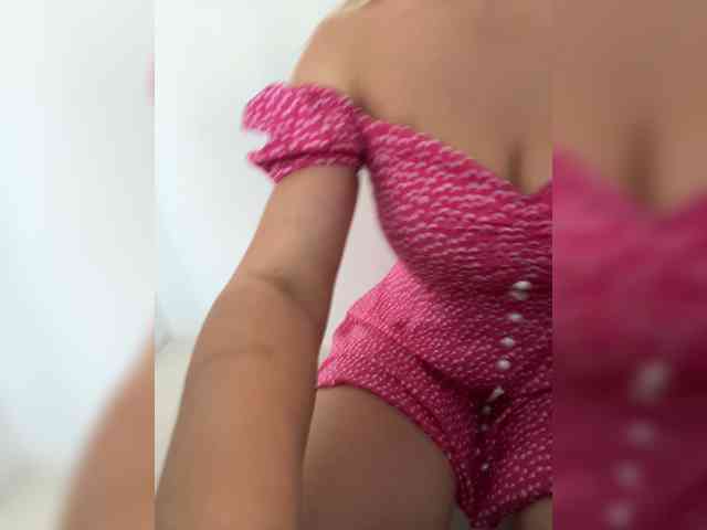 _IBlondy_ webcam