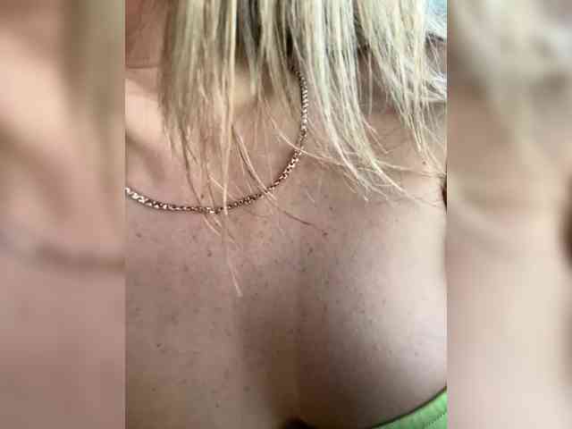 _IBlondy_ webcam