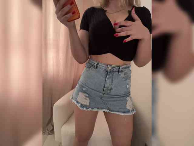 _IBlondy_ webcam