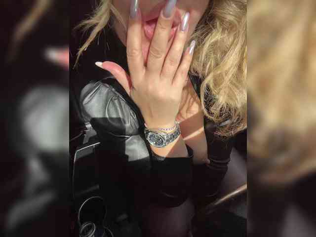 _IBlondy_ webcam
