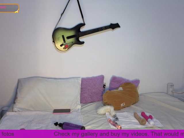 carolinahairy live cam preview