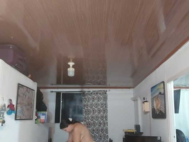 carolinahairy live webcam show